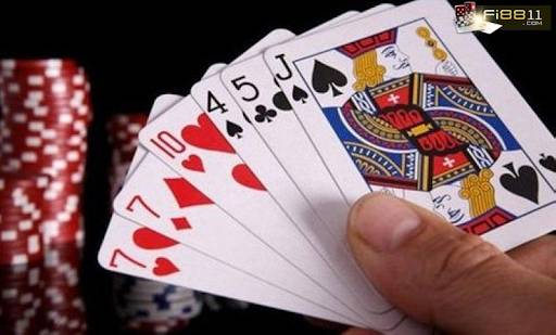 Tìm hiểu về game chơi Poker online 